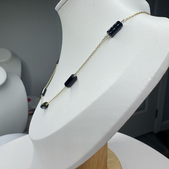 Elegant Black and Gold Necklace - Picture 2 of 4